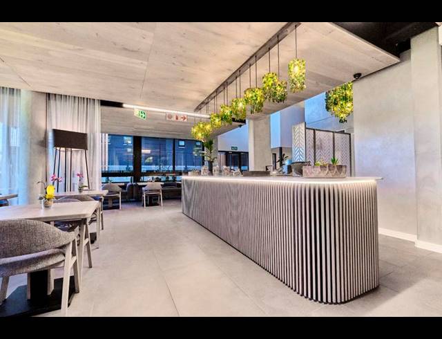 2 BEDROOM PROPERTY TO RENT IN HYDE PARK